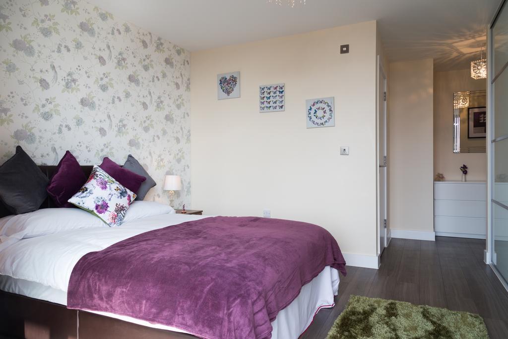 Contemporary & Homely Penthouse, 2 Mins Walk From Cambridge Station, Lift Access, Secured Gated On-Site Parking, Self Check-In, Super Fast Wifi, Terrace & Sleeps 6 Экстерьер фото